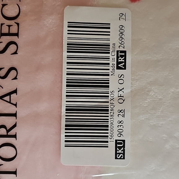 ❤️💘Victoria's Secret Cozy Plush Blanket•Valentine's Day Special 💘❤️ - Picture 4 of 5